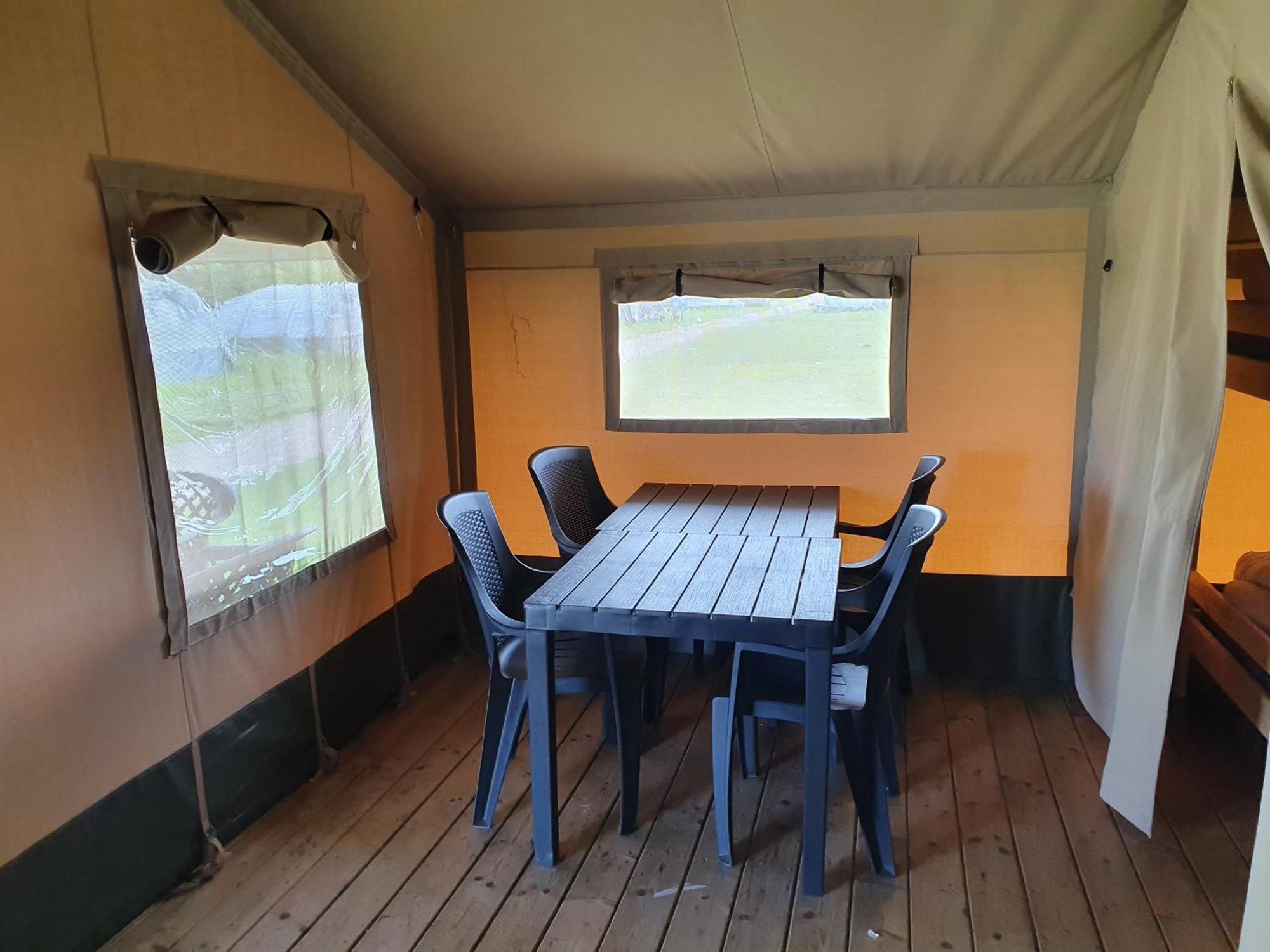 Camping De Oude Rijn Ter Aar 객실 사진