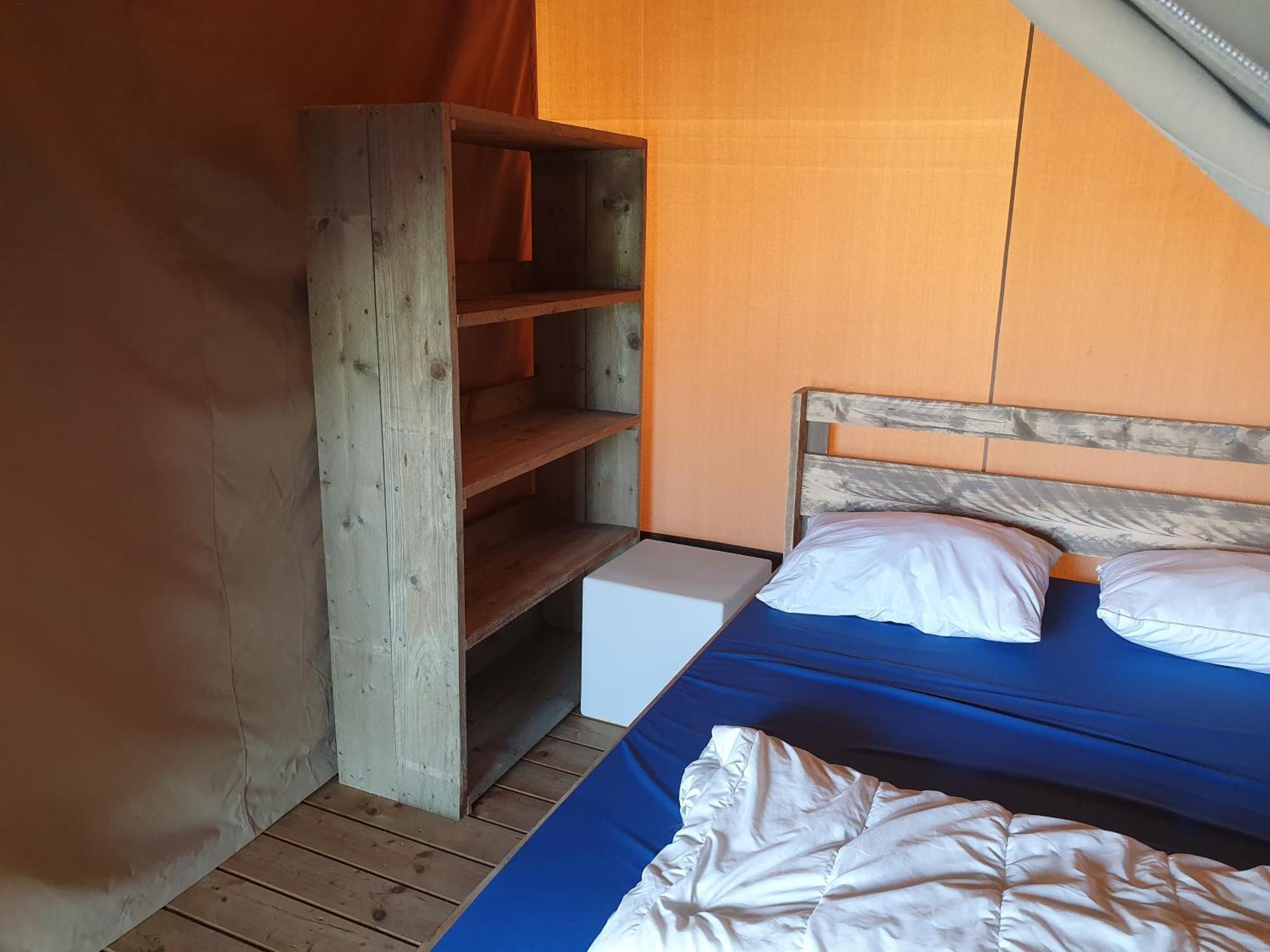 Camping De Oude Rijn Ter Aar 객실 사진